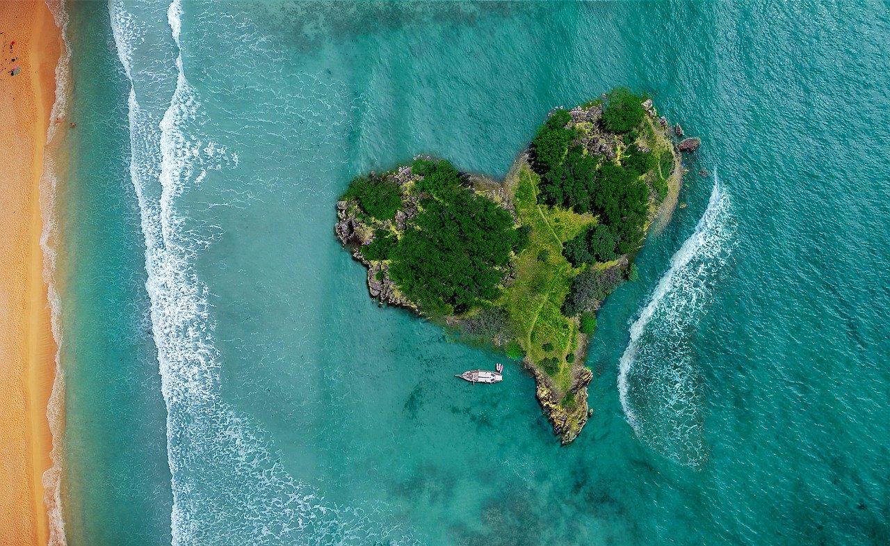 Island Heart Ocean Lagoon Beach Sea Vacations